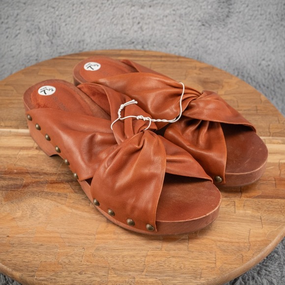 Kelsi Dagger Shoes - KELSI DAGGER BROOKLYN Sprinter Brown Leather Slide Sandal Size 7.5